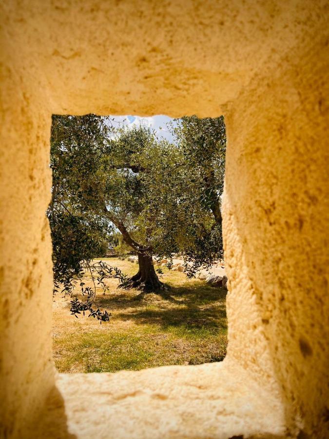 오스투니 Trulli Acquasala - Apulian Country Experience 빌라 외부 사진