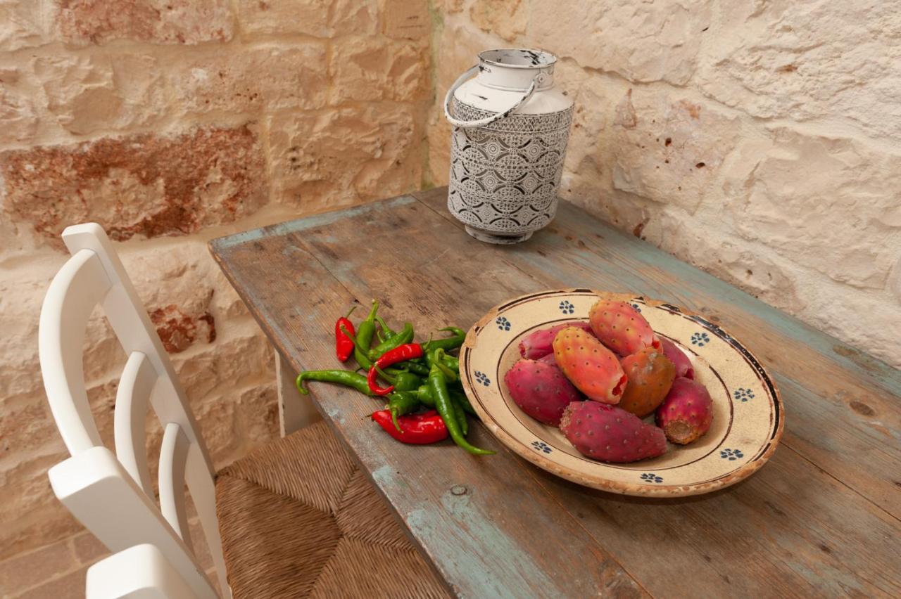 오스투니 Trulli Acquasala - Apulian Country Experience 빌라 외부 사진